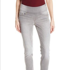 Gray JAG high rise skinny jeans